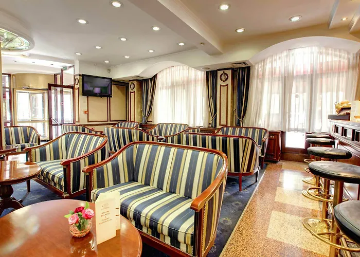 Downtown Ξενοδοχείο 4*