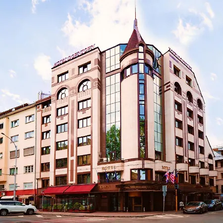 מלון Downtown 4*