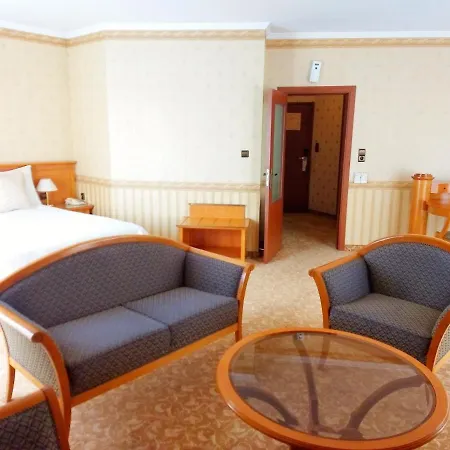 Downtown - Location In The Heart Of 4*