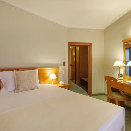 Downtown - Location In The Heart Of Hotel