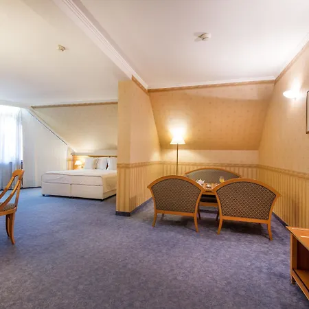 Hotel Downtown - Location In The Heart Of
