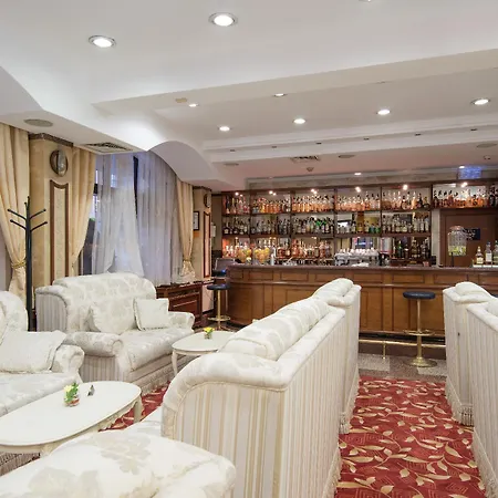 Downtown - Location In The Heart Of Hotel