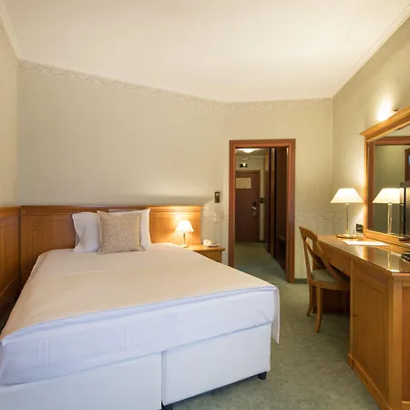 Downtown 4* София