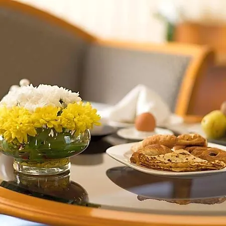 فندق Downtown 4*