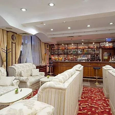 فندق Downtown 4*