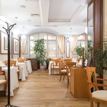 Downtown - Location In The Heart Of Hotel 4*