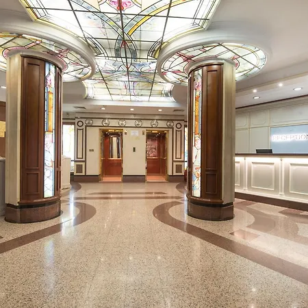 Downtown - Location In The Heart Of Отель 4*