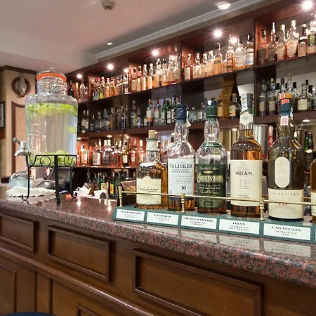 Hotel Downtown - Location In The Heart Of 4*