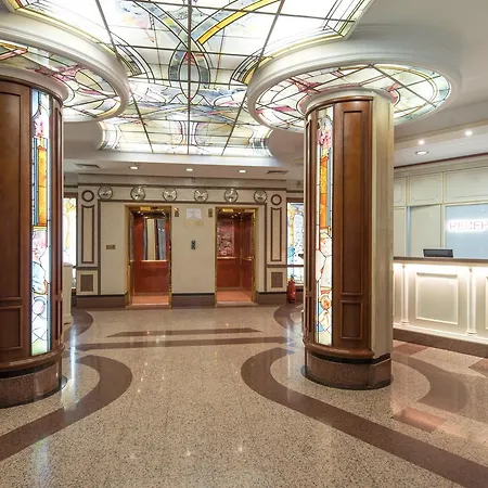 Downtown - Location In The Heart Of Hotel 4*
