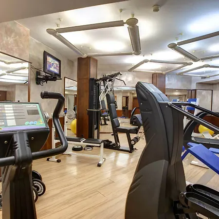 Hotel Downtown - Location In The Heart Of