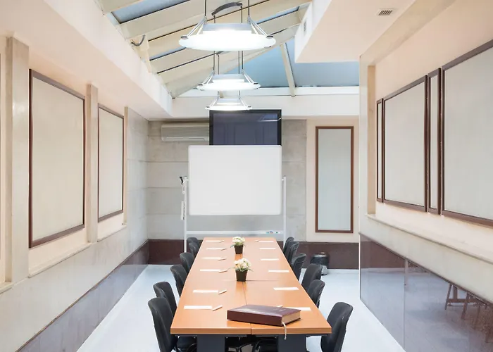 Downtown 4* София